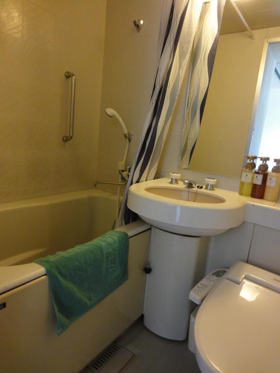 Hiroshima Ekimae Green Hotel Rum bild